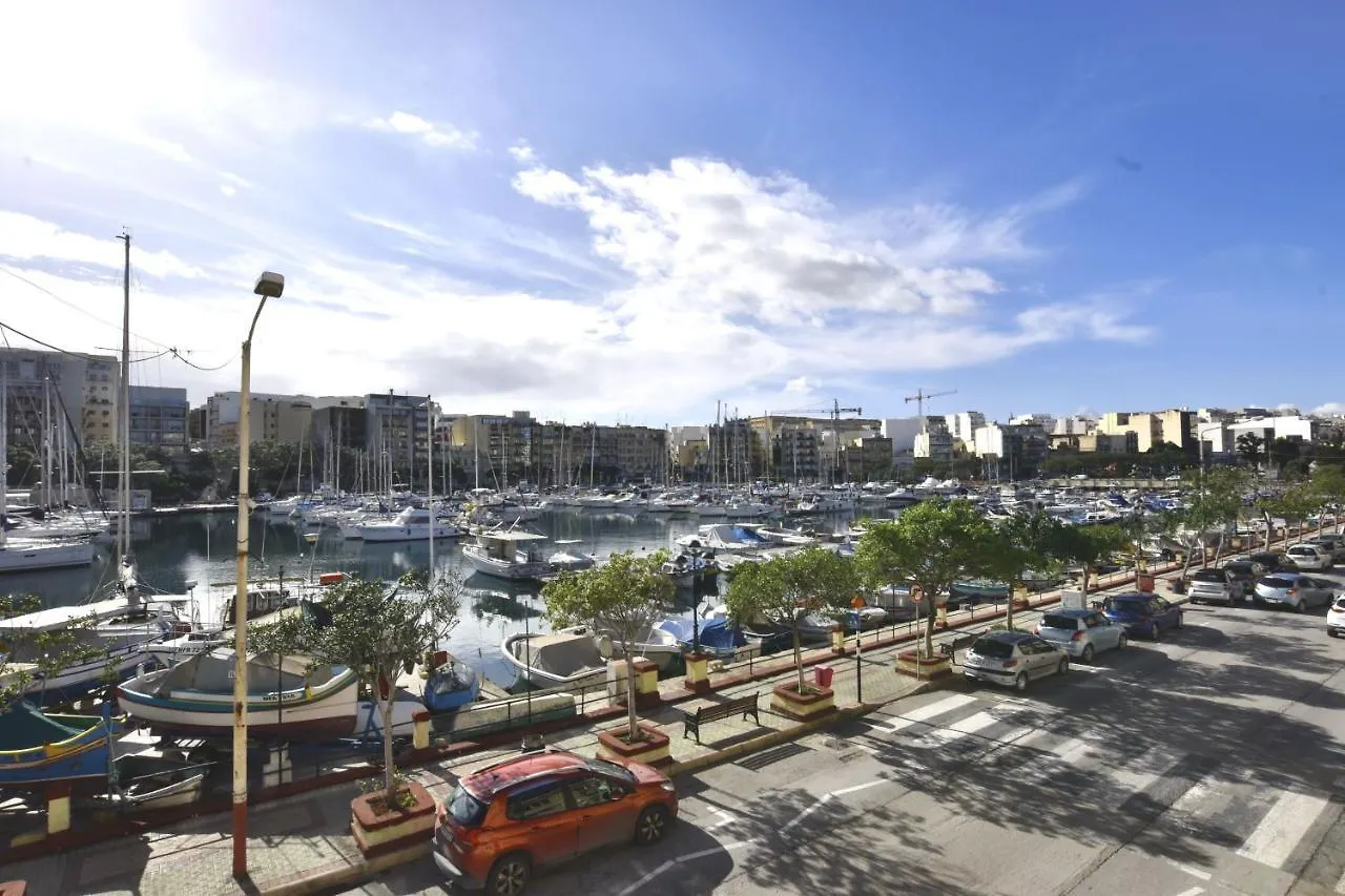 2 Bedroom, Central And Spacious Apartment With Sea View - 2 Msida Malte