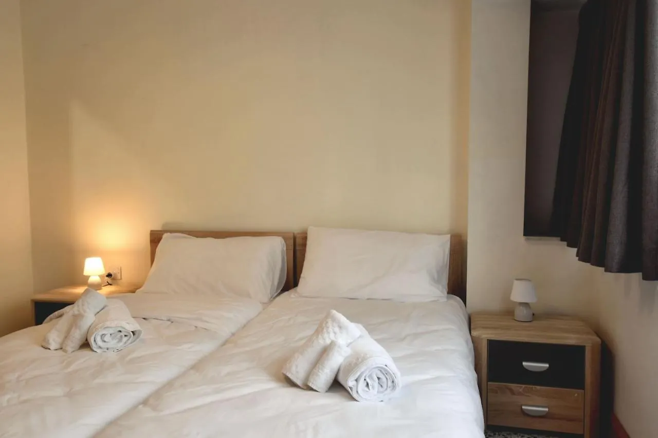 2 Bedroom, Central And Spacious Apartment With Sea View - 2 ムサイダ