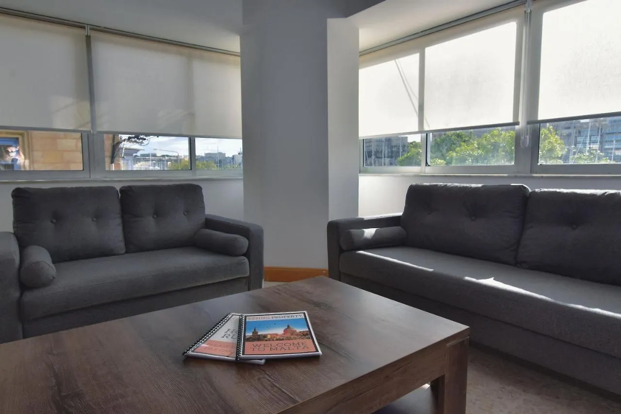 2 Bedroom, Central And Spacious Apartment With Sea View - 2 ムサイダ 0*,  マルタ
